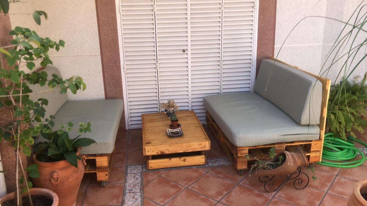 Ferienwohnung Familia Anfitriona Acoge Terraza Sevilla Exterior foto